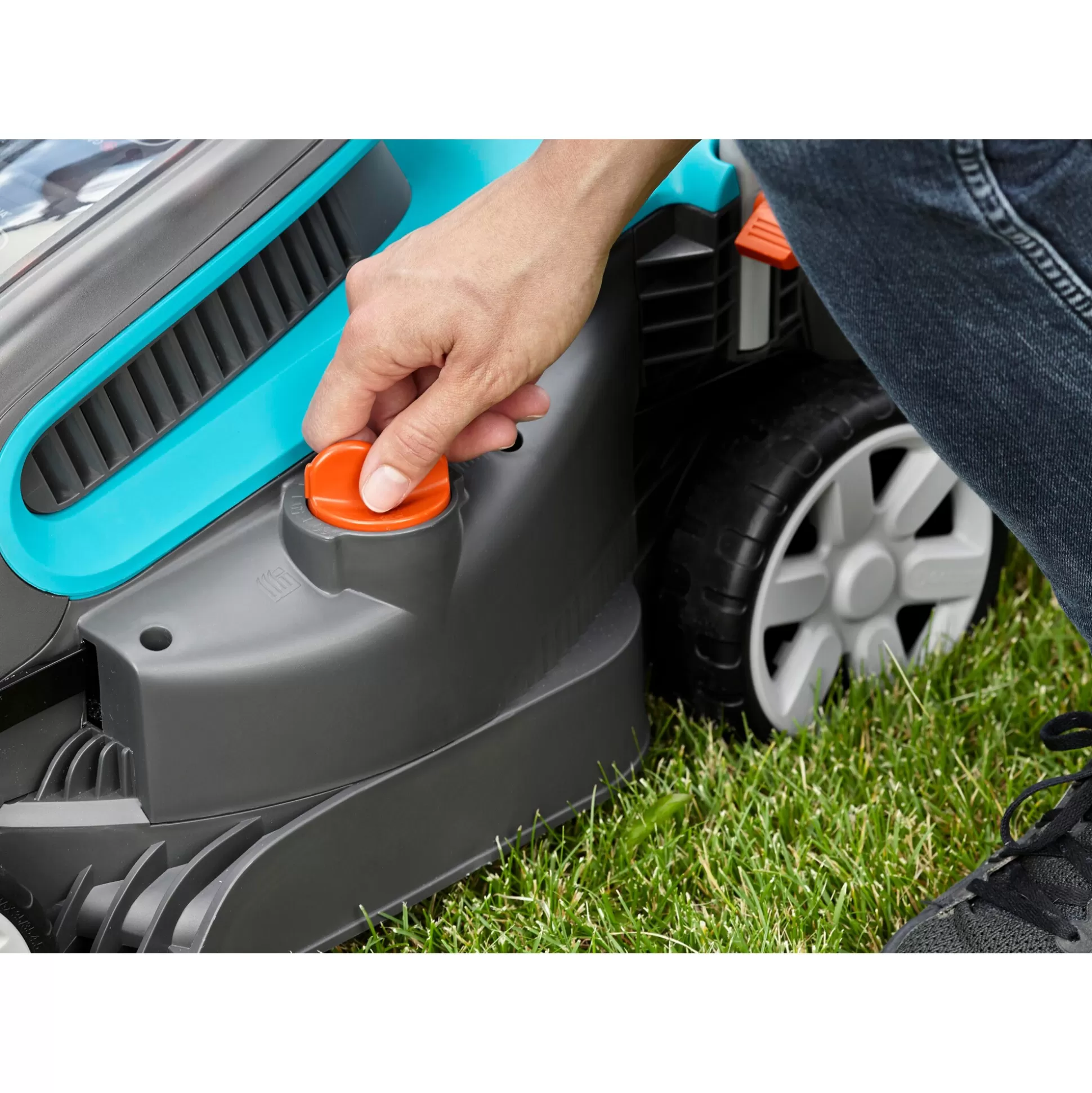 Tondeuse sans fil Gardena Powermax 32/36V P4A Solo - Coupe précise et autonomie longue durée pour jardin parfait