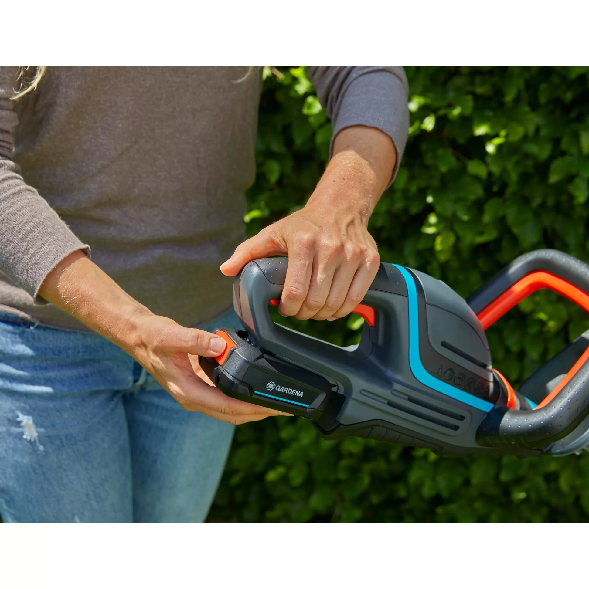 Gardena Cisaille Électrique sans Fil ComfortCut 60 - Kit Complet 18V P4A Prêt à l'Emploi (Édition pratique avec batterie incluse)
