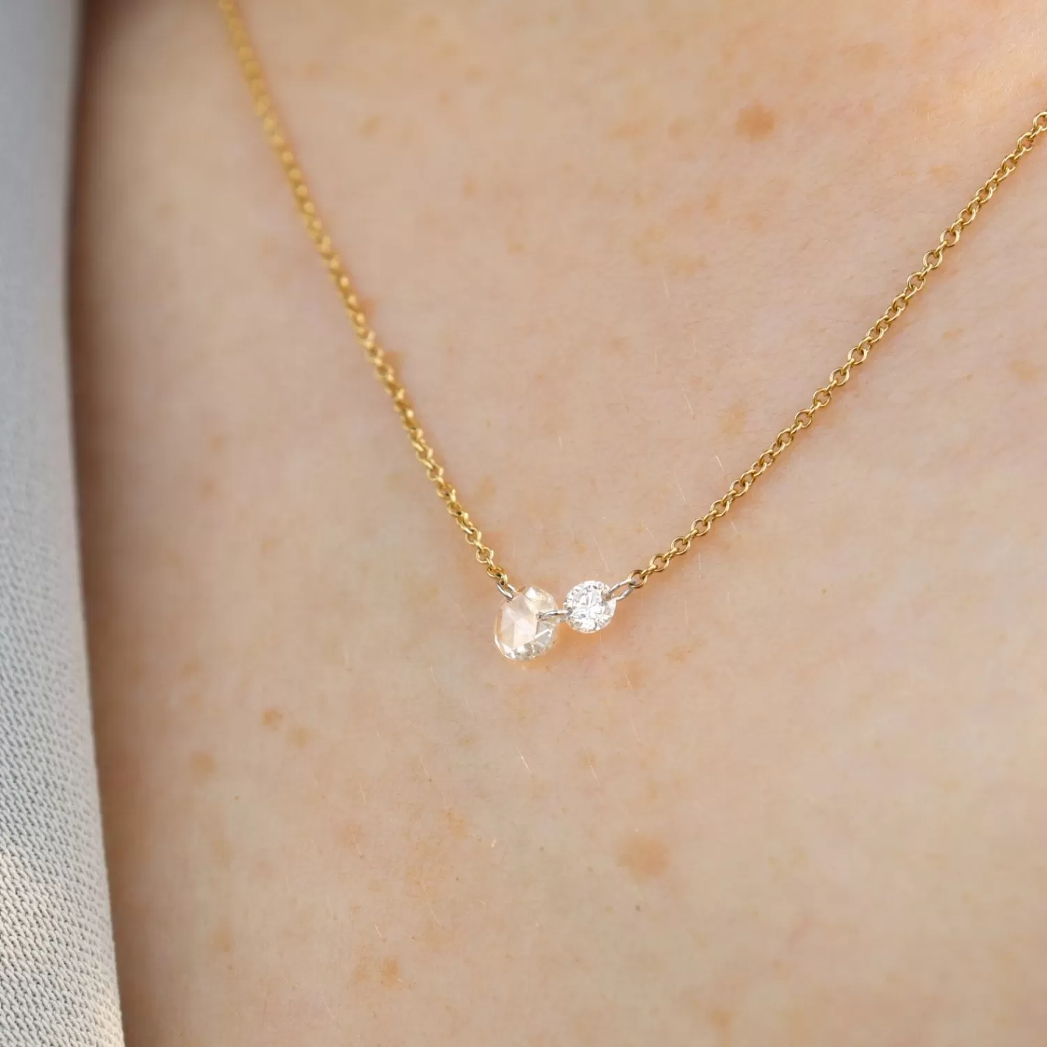 Collier Alkemistry Aria en or 18 carats - Diamants doubles taille rose et brillant | Pièce maîtresse raffinée pour occasions spéciales | Élégance intemporelle avec un éclat exceptionnel | Création de luxe à prix accessible