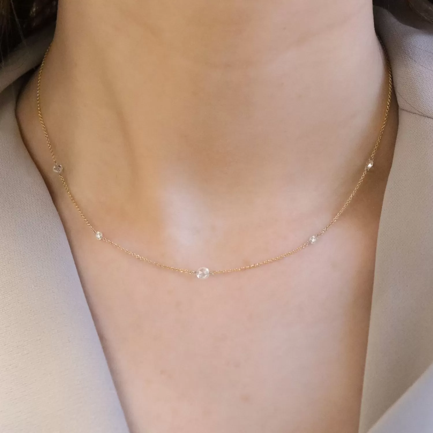 Collier Alkemistry Aria - Or 18 Carats avec Diamants Taille Rose et Brillant | Promotion Exclusive 

Élégance Intemporelle : Collier en Or 18K Serti de Diamants Roses et Brillants - Collection Aria 

Pièce Exclusive Alkemistry : Collier Diamanté en Or Rose 18 Carats - Promotion Événementielle 

Nouveau Collier de Créateur : Or 18ct et Diamants Mix Taille - Édition Limitée Aria 

Joyau Alkemistry : Collier-Cœur en Or 18K avec Diamants Taille Rose & Brillant - Offre Privilège