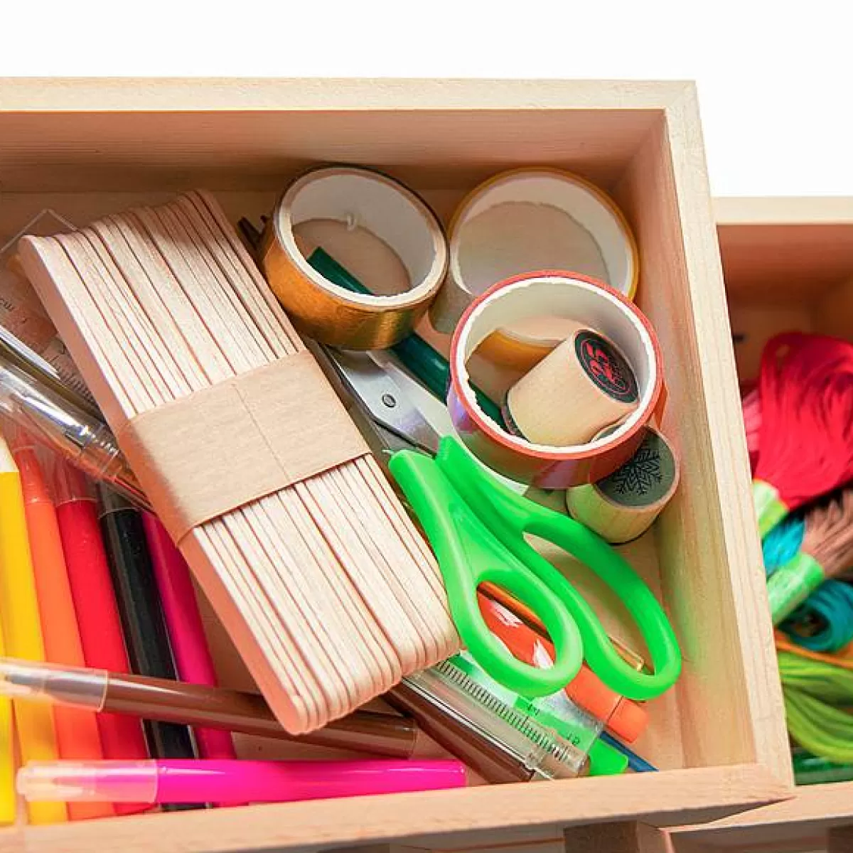 Écrin Artisanal en Sycomore pour Loisirs Créatifs - Boîte à Outils Bois Éco-responsable