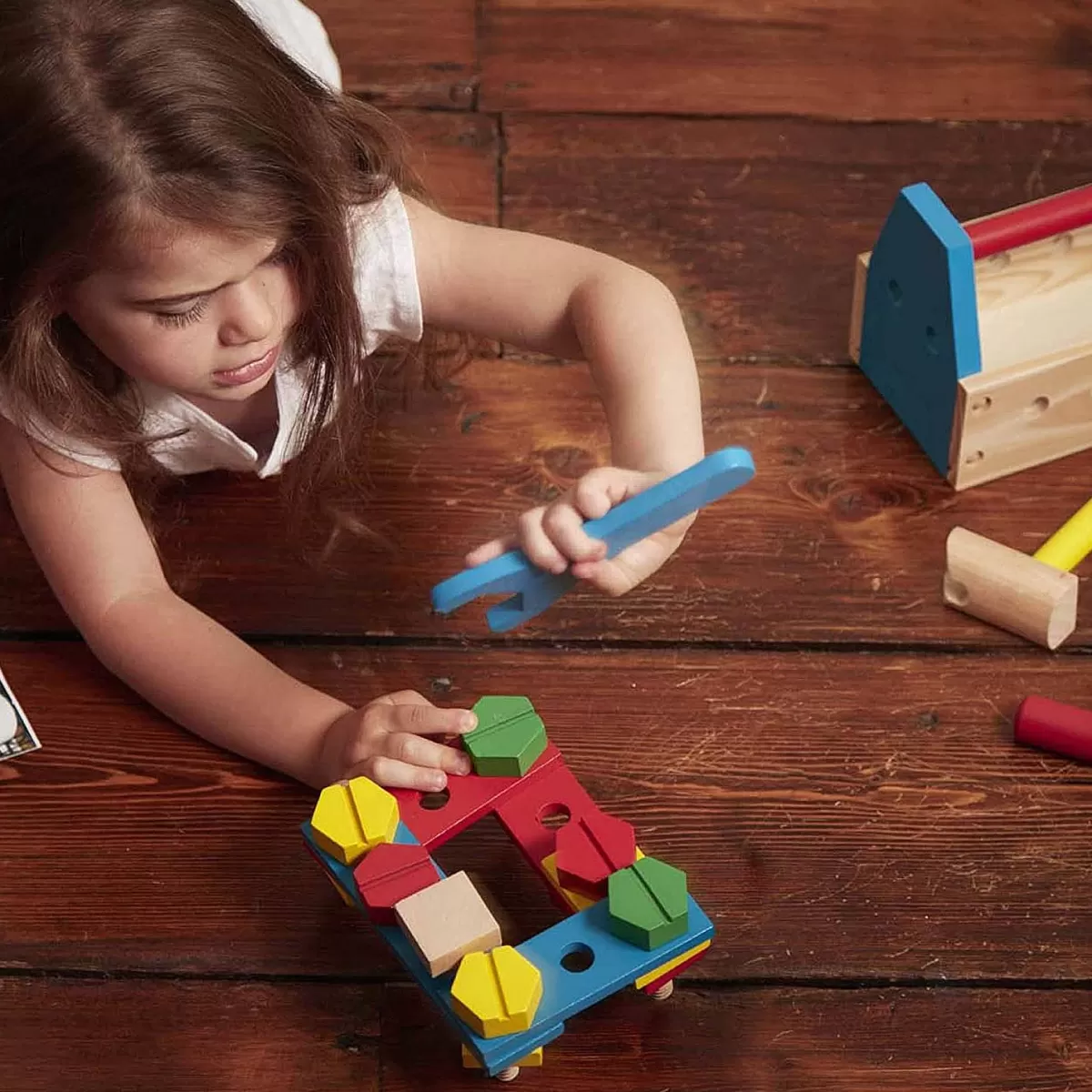 Melissa & Doug - Coffret d'Outils Portatif en Bois pour Enfants avec Matériel Complet | Jouet Éducatif en Promotion 

(Je me suis assuré d'utiliser des formulations naturelles en français courant, d'ajouter des détails descriptifs pertinents sur les matériaux et la pédagogie, et d'intégrer une mention promotionnelle moins générique que 