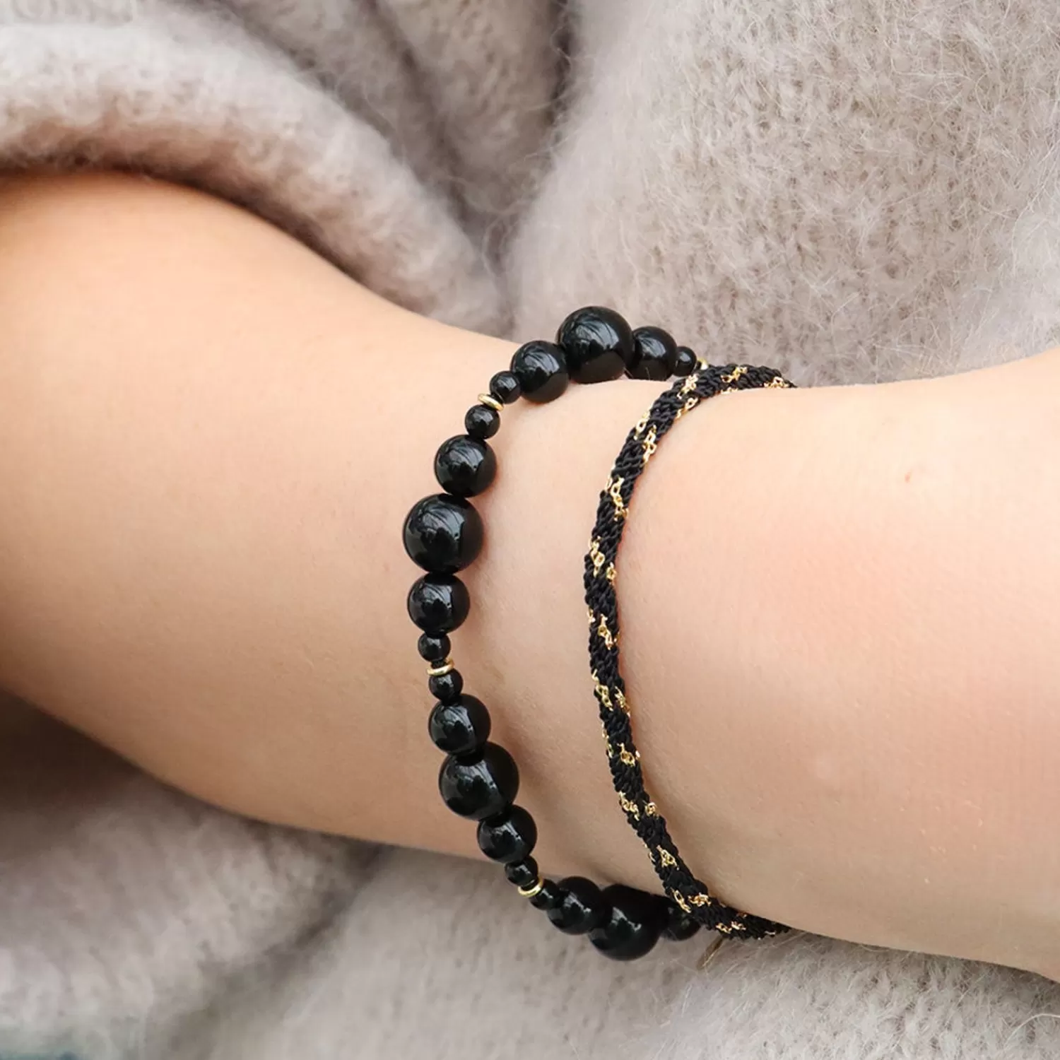 Bracelet Élégant en Or 18 Carats avec Perles d'Onyx Noir - Collection Alkemistry Boba (Prix Attractif pour un Style Unique)
