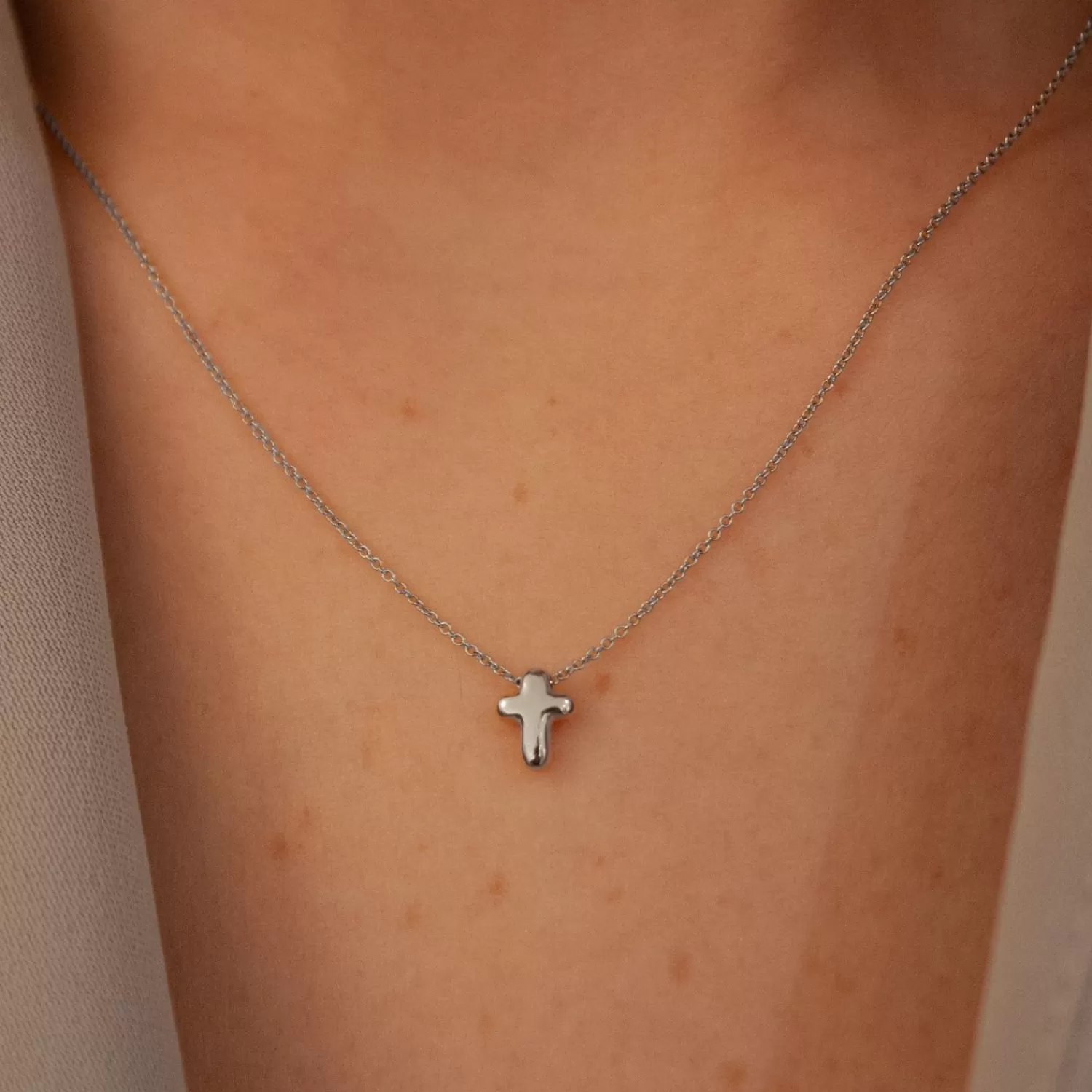 Collier Croix en Or 18 Carats Alkemistry Chubby - Bijou Élégant Tendance
