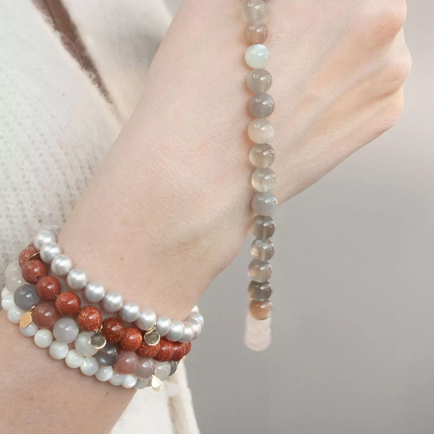 Bracelet Femme Élégant - Pierre de Lune Arc-en-Ciel sur Or 18K | Collection Exclusive Alkemistry Cinta