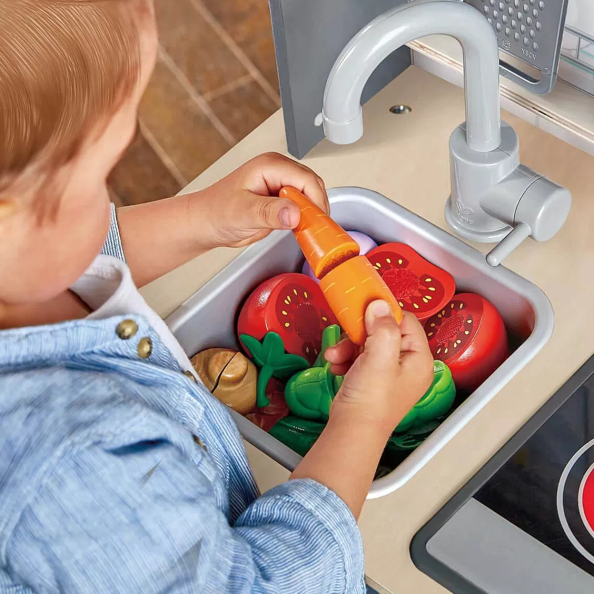 Éveil Sensoriel - Cuisine Jouet en Bois Écologique avec Lumières Douces 

Kit Gourmand Interactive pour Bambins - Atelier Culinaire Éducatif en Hêtre Naturel 

Cuisinette Enfant 360° - Expérience Sensorielle avec Effets Sonores Réalistes et Design Ludique pour Enfants Créatifs