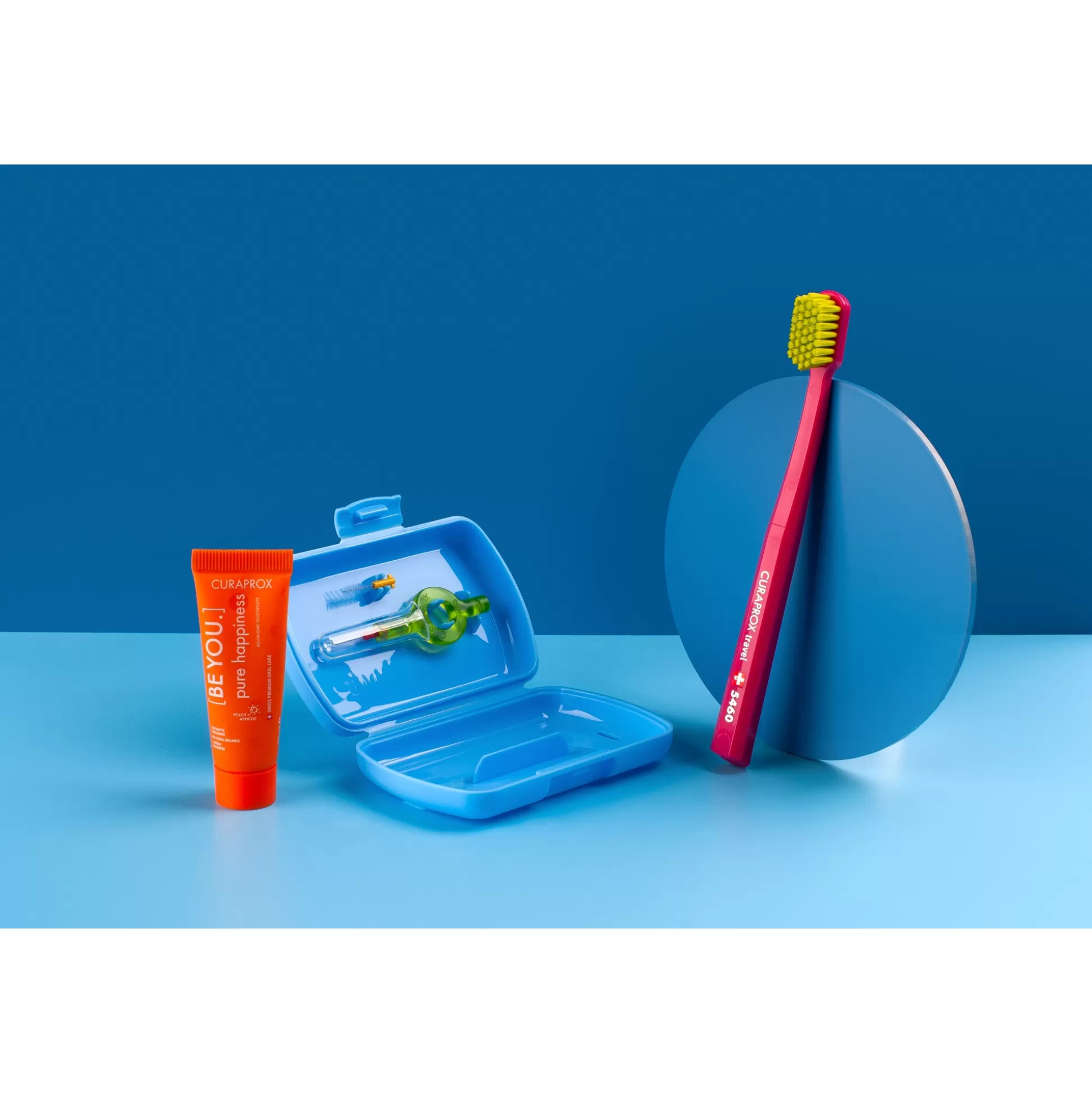 Kit Complet CURAPROX Reisset - 5 Pièces Essentielles pour une Hygiène Bucco-Dentaire Professionnelle à Domicile