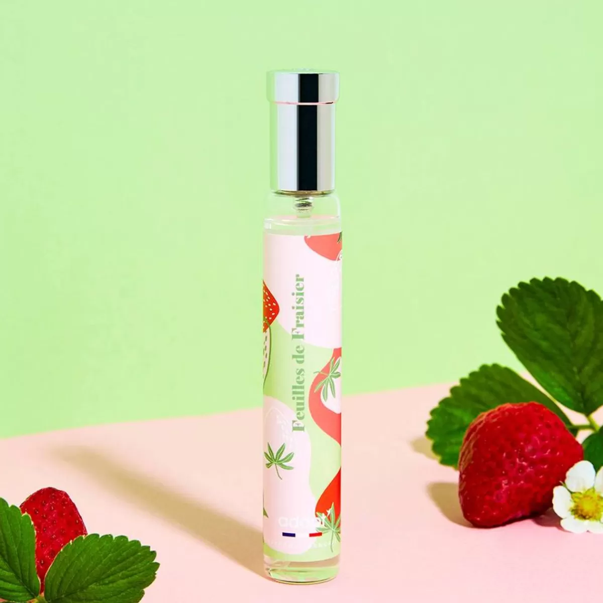 Essence Fraisière - Parfum Florale aux Notes de Feuille-Fraise & Éclat Sauvage pour Soin Corporel