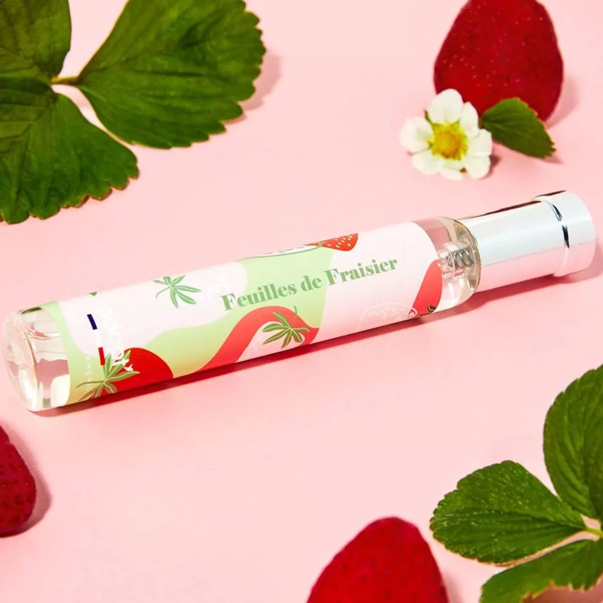 Essence Fraisière - Parfum Florale aux Notes de Feuille-Fraise & Éclat Sauvage pour Soin Corporel