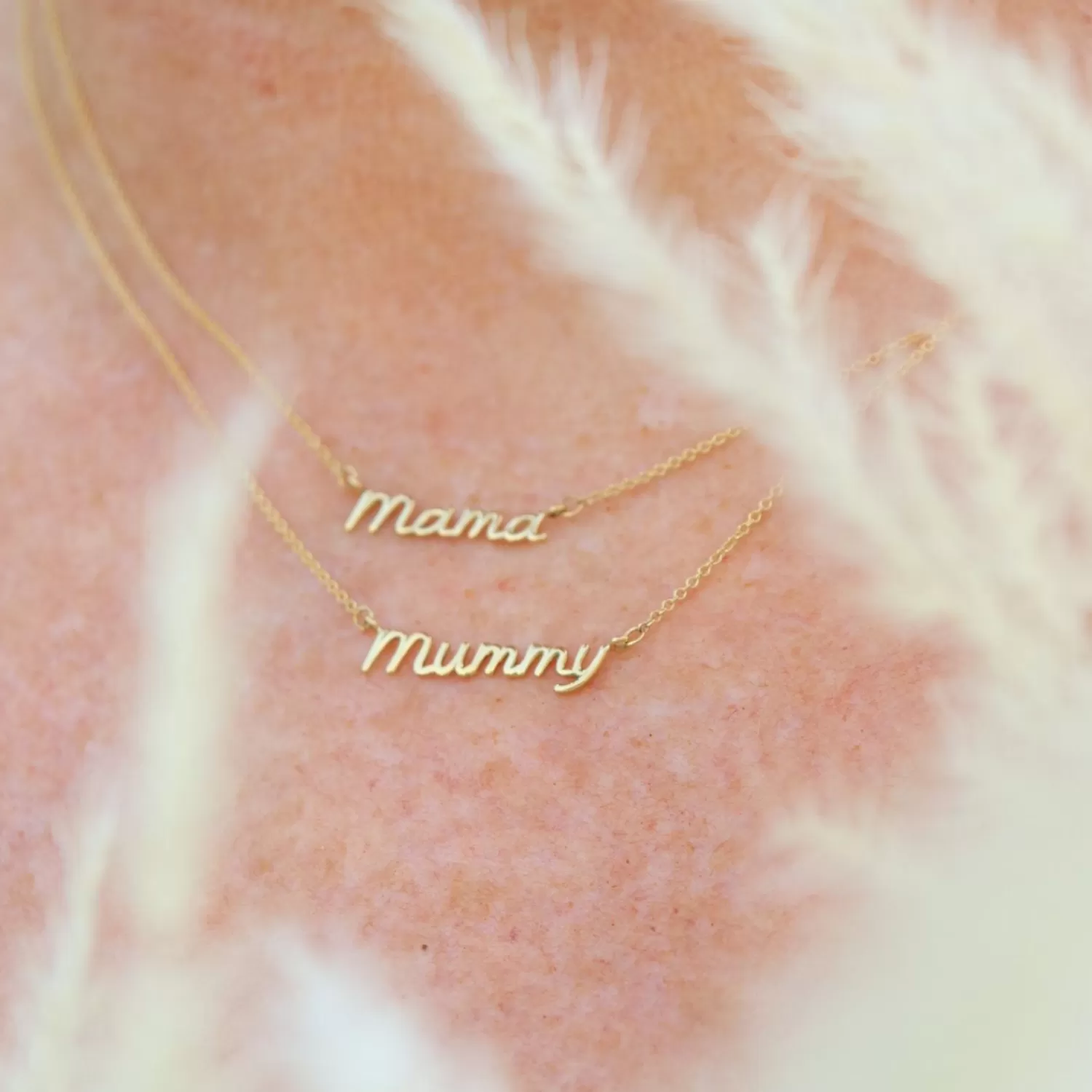 Collier Bébé Momie en Or 18 Carats - Pendentif Égyptien Créatif par Alkemistry