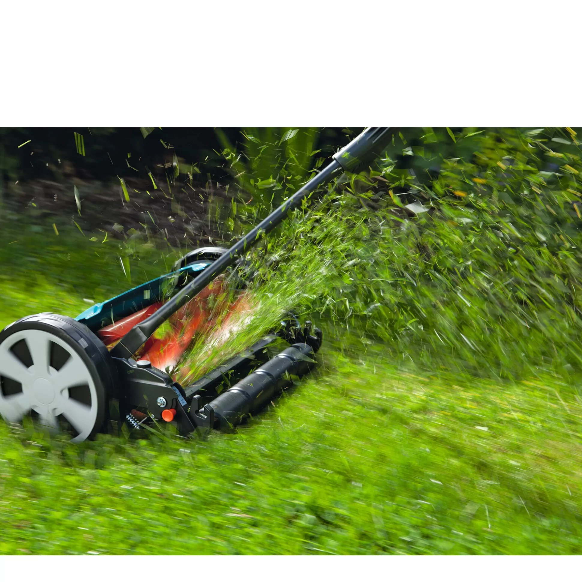 Tondeuse à Gazon Gardena Classic 400 : Coupe de Précision et Design Ergonomique pour un Jardin Irréprochable