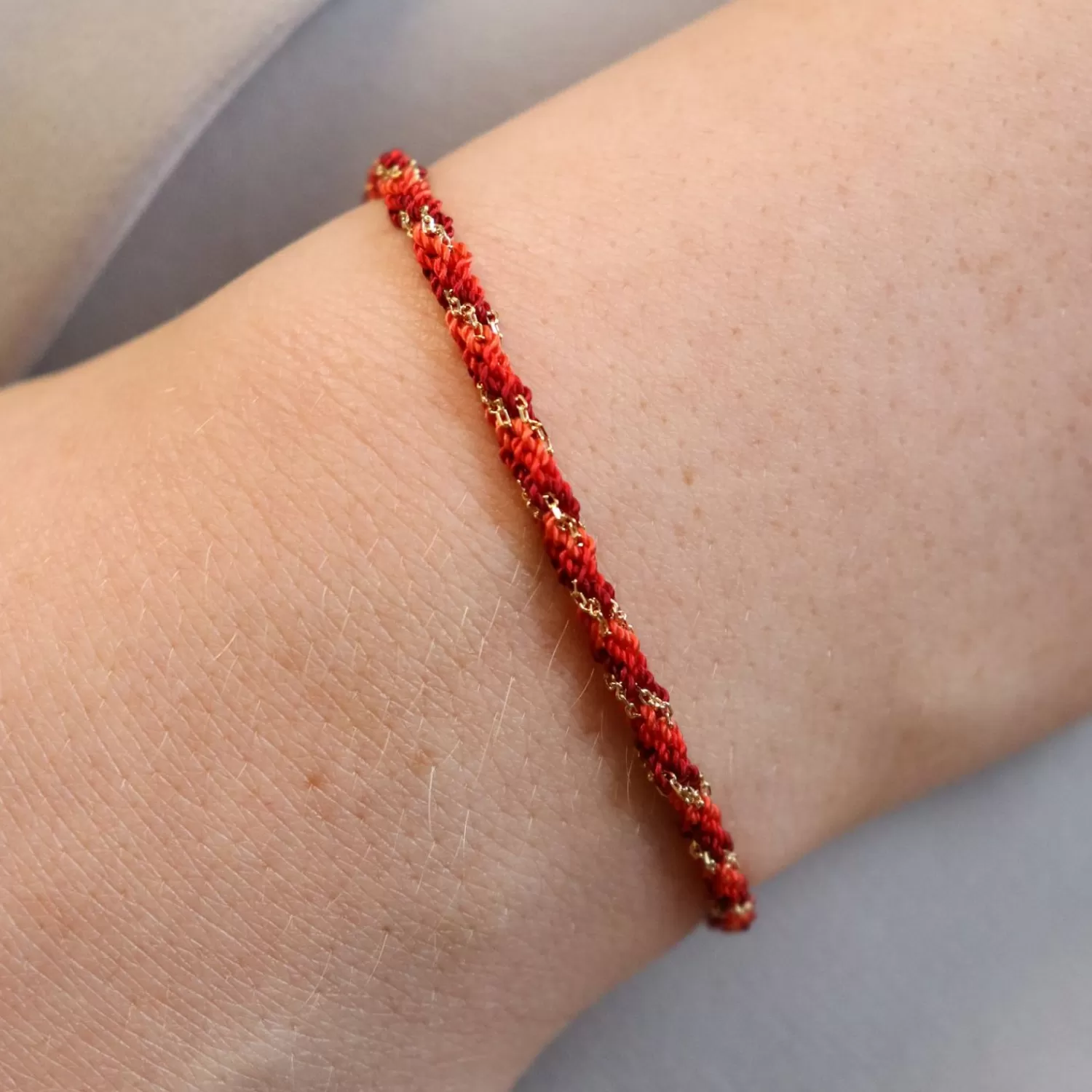 Bracelet Chaîne Entrelacée Alkemistry Kumachi - Or 18 carats Nuancé de Rouge | Pièce Unique à Prix Doux