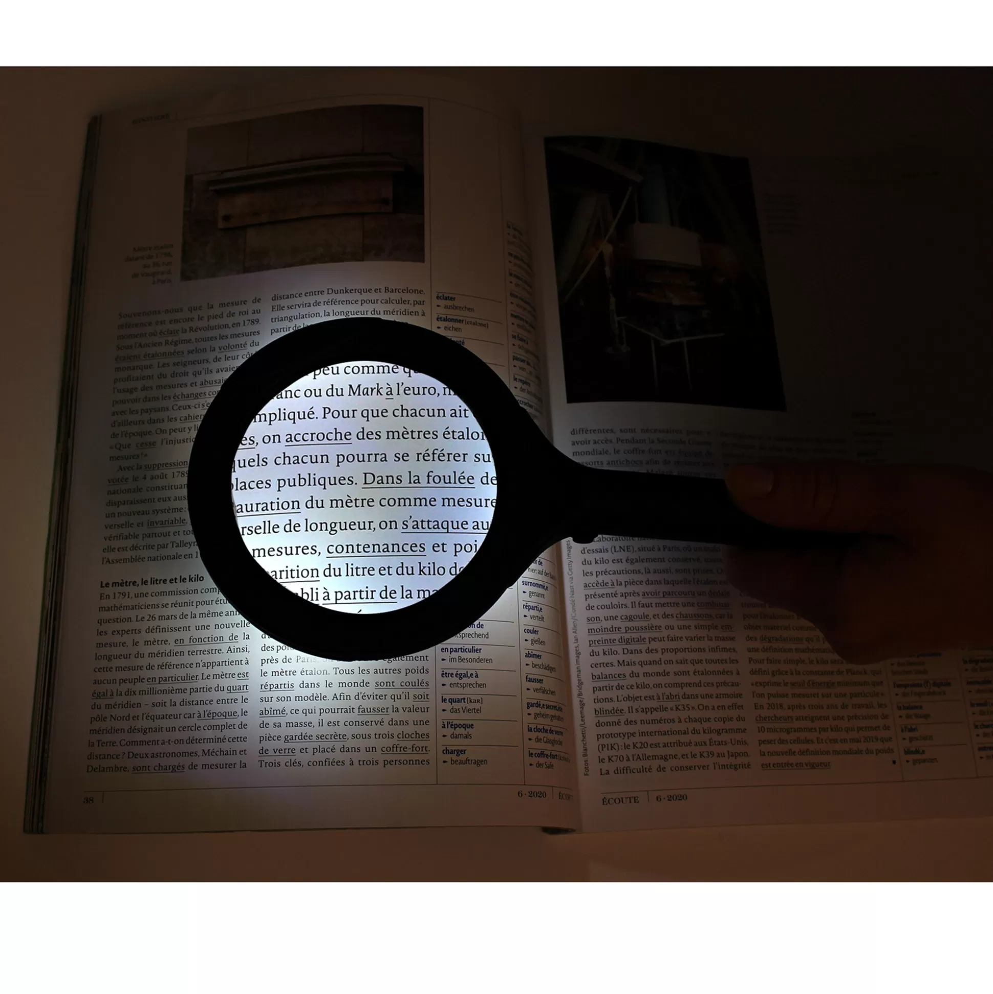 Loupe Lumineuse Vital Comfort Triple Zoom - Accessoire Visuel Ergonomique avec Éclairage LED Intégré