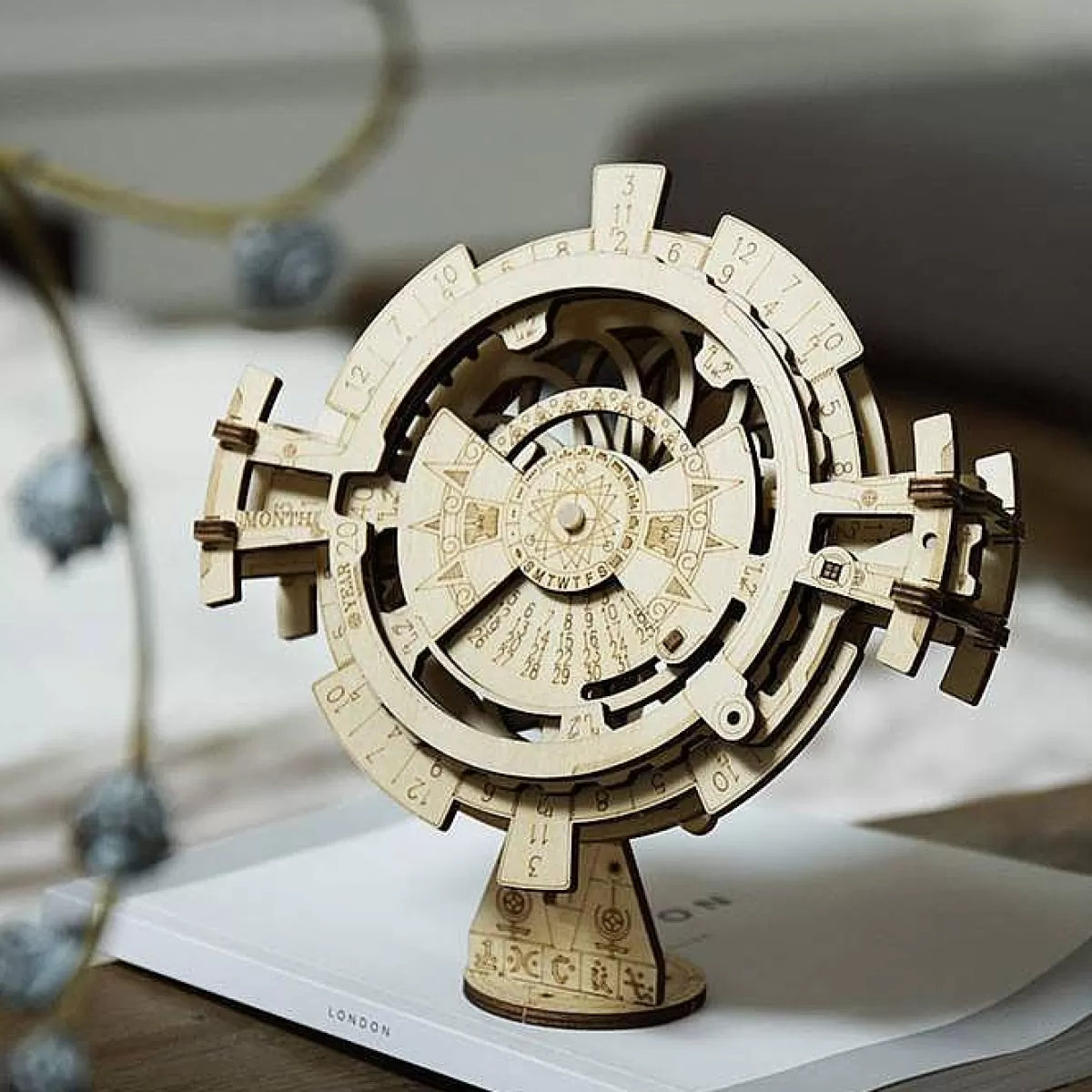 Horloge Calendrier Perpétuel DIY en 3D - Kit de Construction Créatif ROBOTIME, Décor Élégant et Pratique pour Bureau (Version Économique)