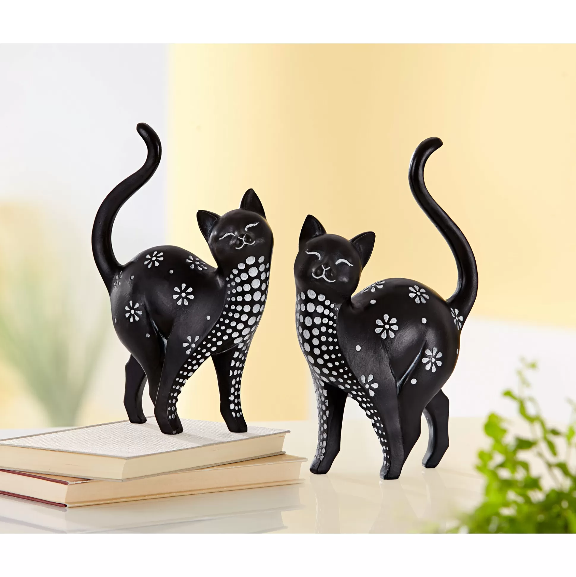 Bella : Figurine Majestueuse de Chat Décoratif - Design Élégant pour Ambiance Cosy