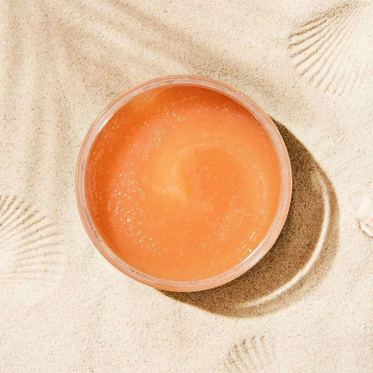 Éclat des Tropiques - Gommage Nourrissant au Monoi des Îles 

(Version douceur: Exfoliant végétal pour peau rayonnante)