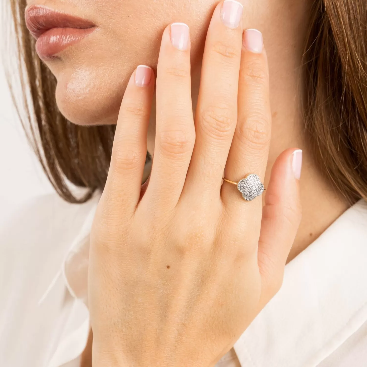 Bague Alkemistry Morganne Bello en or jaune 18 carats - Trèfle convertible serti de diamants, création élégante