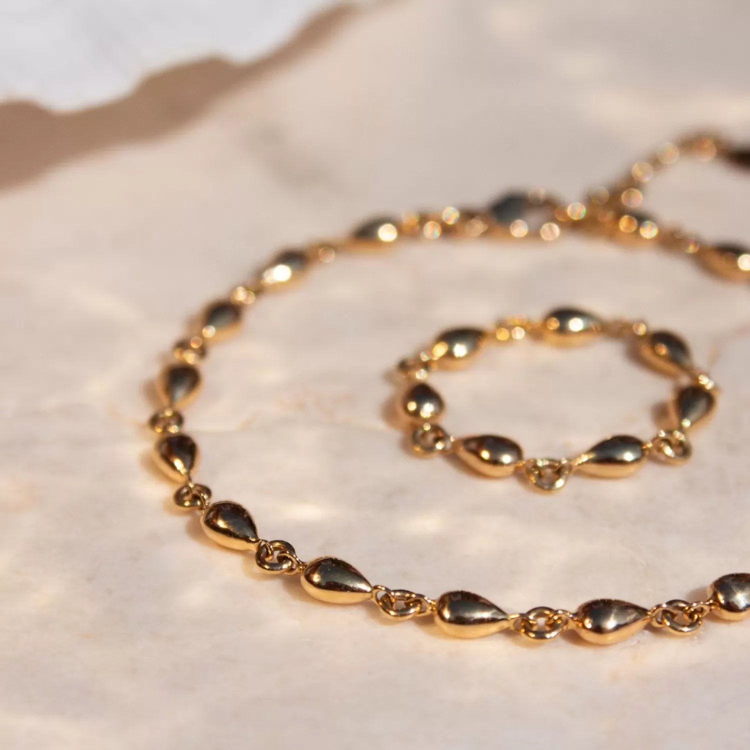 Bracelet Tennis Alkemistry - Nuances Dorées avec Perles en Or 18 Carats - Édition Exclusive Limitée