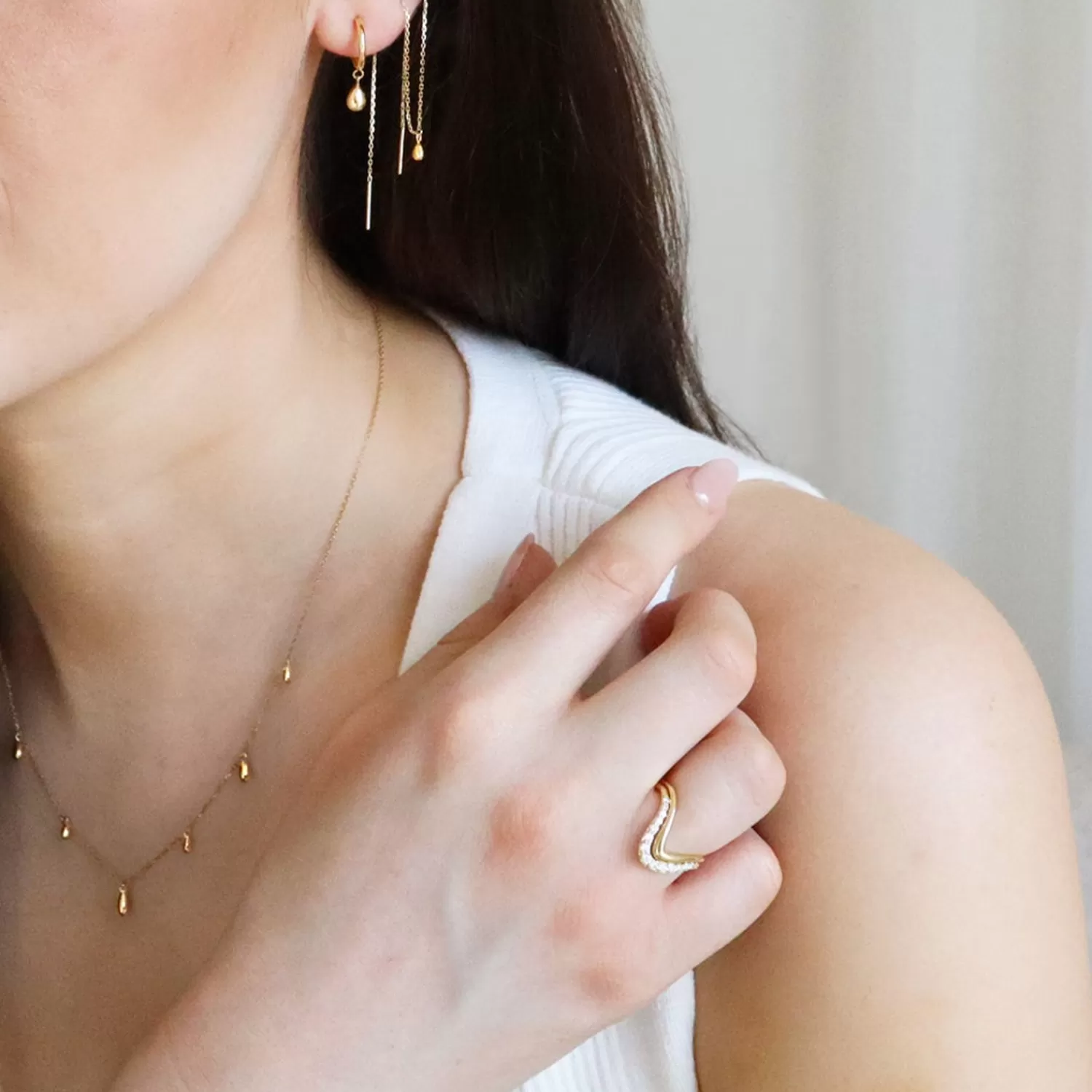 Collier Doré Nuancé Alkemistry - Pendentif Goutte de Perle en Or 18 Carats, Reflets Subtils & Taille Ajustable
