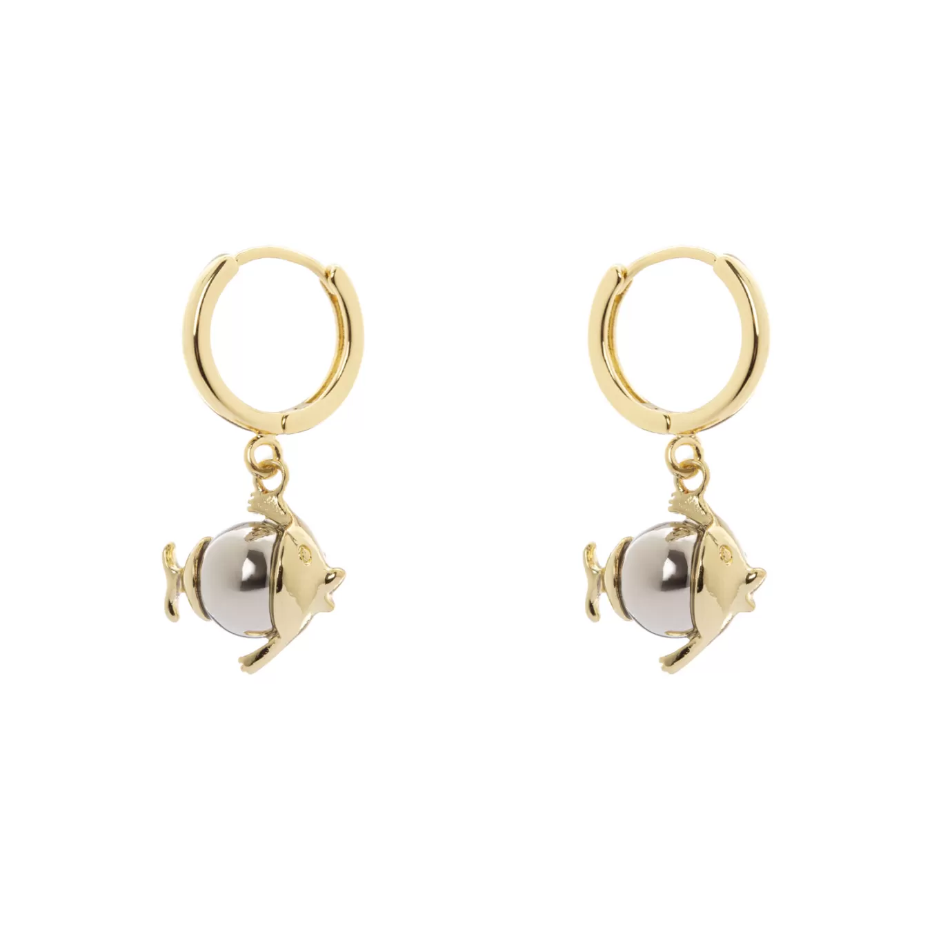 Boucles d'oreille élégantes avec petit poisson Barbados - Collection Perno & Sodini 

Détail unique : pendentif marin raffiné en métal doré - Idéal style vacances tropicales