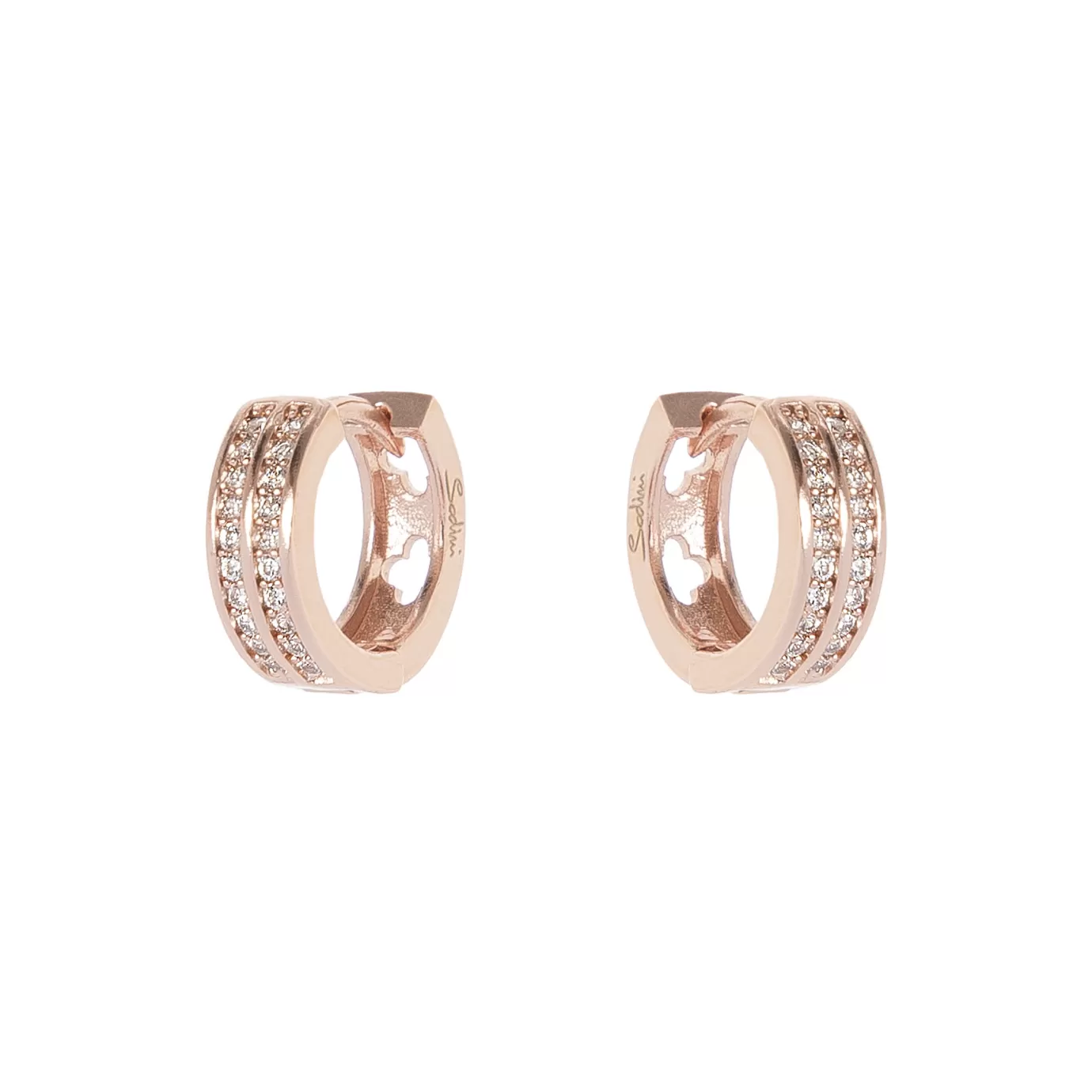 Boucles d'oreilles cercle Malibu - Élégantes créations Sodini en métal précieux avec cristaux scintillants, parfaites pour sublimer votre style quotidien ou vos soirées spéciales.