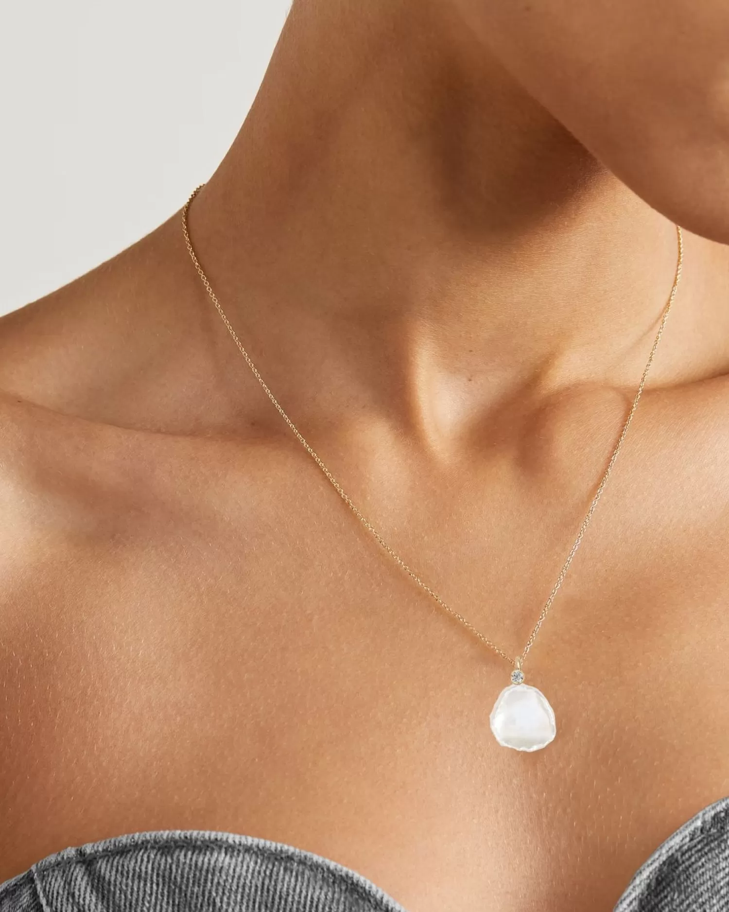 Collier Élégant Alkemistry Poppy Finch en Or 14 Carats avec Perle Pétale et Serti de Diamants • Promotion Exclusive