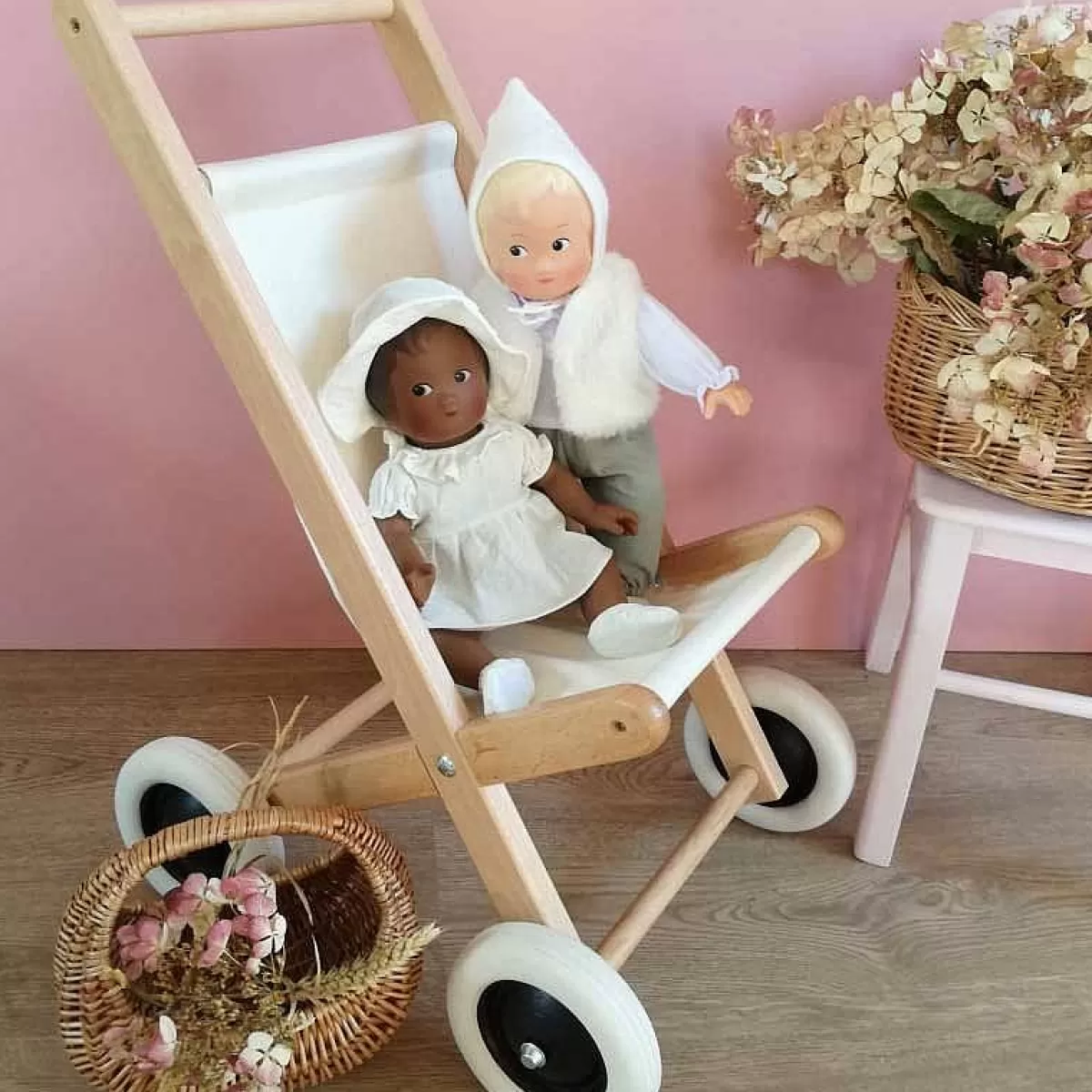 Egmont - Poussette Design en Hêtre Naturel avec Harnais 100% Lin Écologique - Soldes Exclusifs