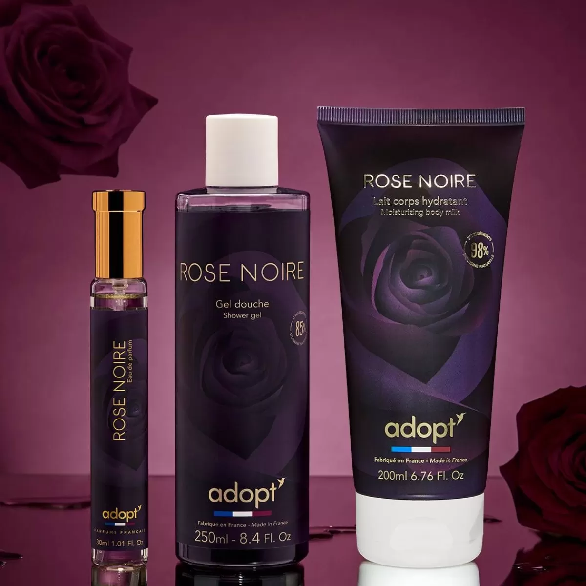 Élégance Captivante : Création Exquise Rose Noire aux Nuances Veloutées