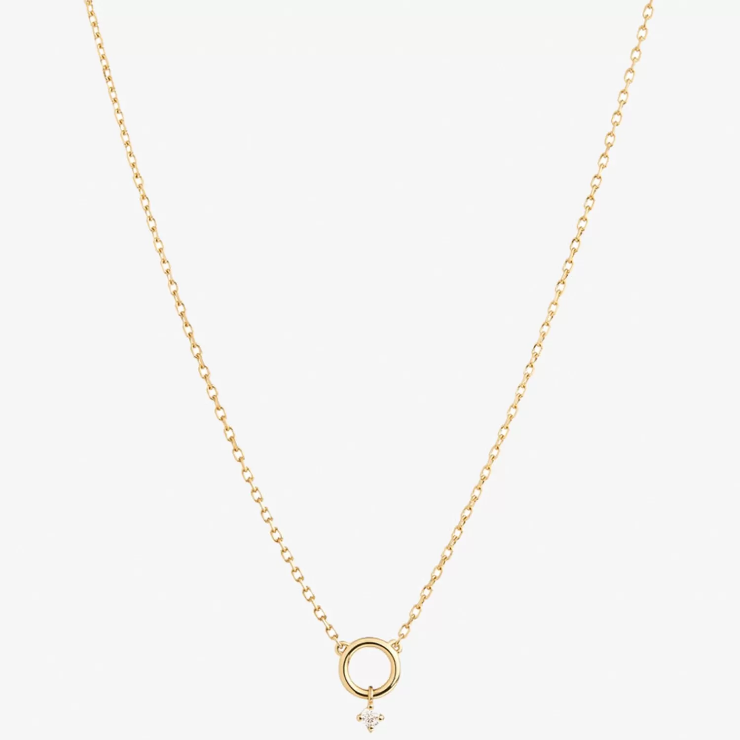 Collier Alkemistry Ruifeir Or 18 Carats - Édition Scintilla Polaris avec Pendentif Orb Golf Doré  

Cette création exclusive allie l'artisanat joaillier à une inspiration céleste, mariant le prestige de l'or jaune 18K à des motifs évocateurs d'éclats stellaires et de trajectoires sportives élégantes. L'ornement central capte la lumière comme un lever de soleil sur les greens.