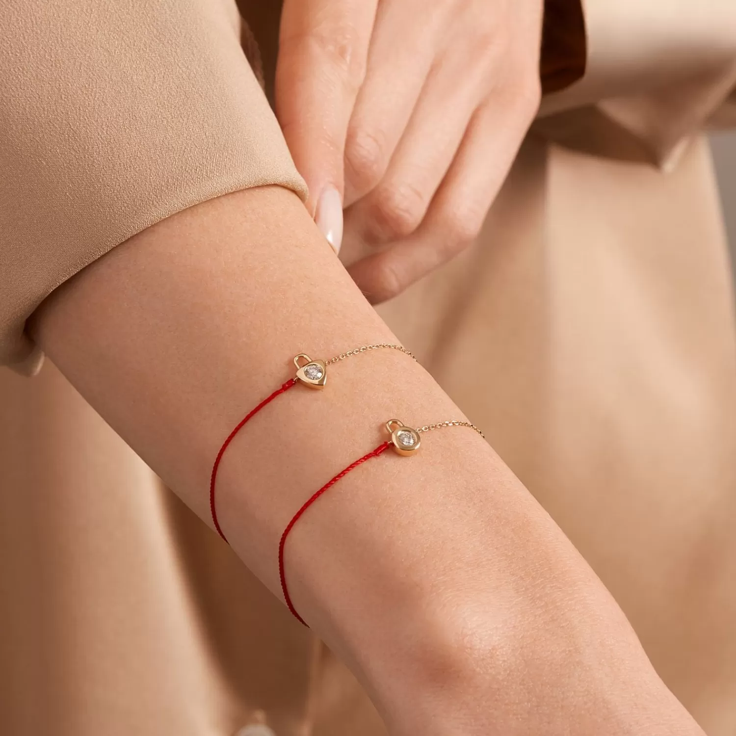 Bracelet Alkemistry Ruifier en or jaune 18 carats - Cercle du Serment Hybride, Élégance intemporelle en promotion exclusive
