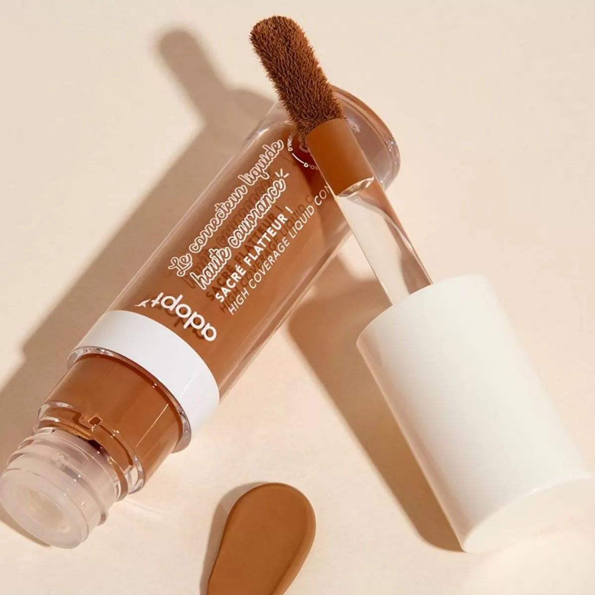 Découvrez le Sacre Flatteur - Anti-Cernes & Correcteur Lumière pour un teint unifié naturellement