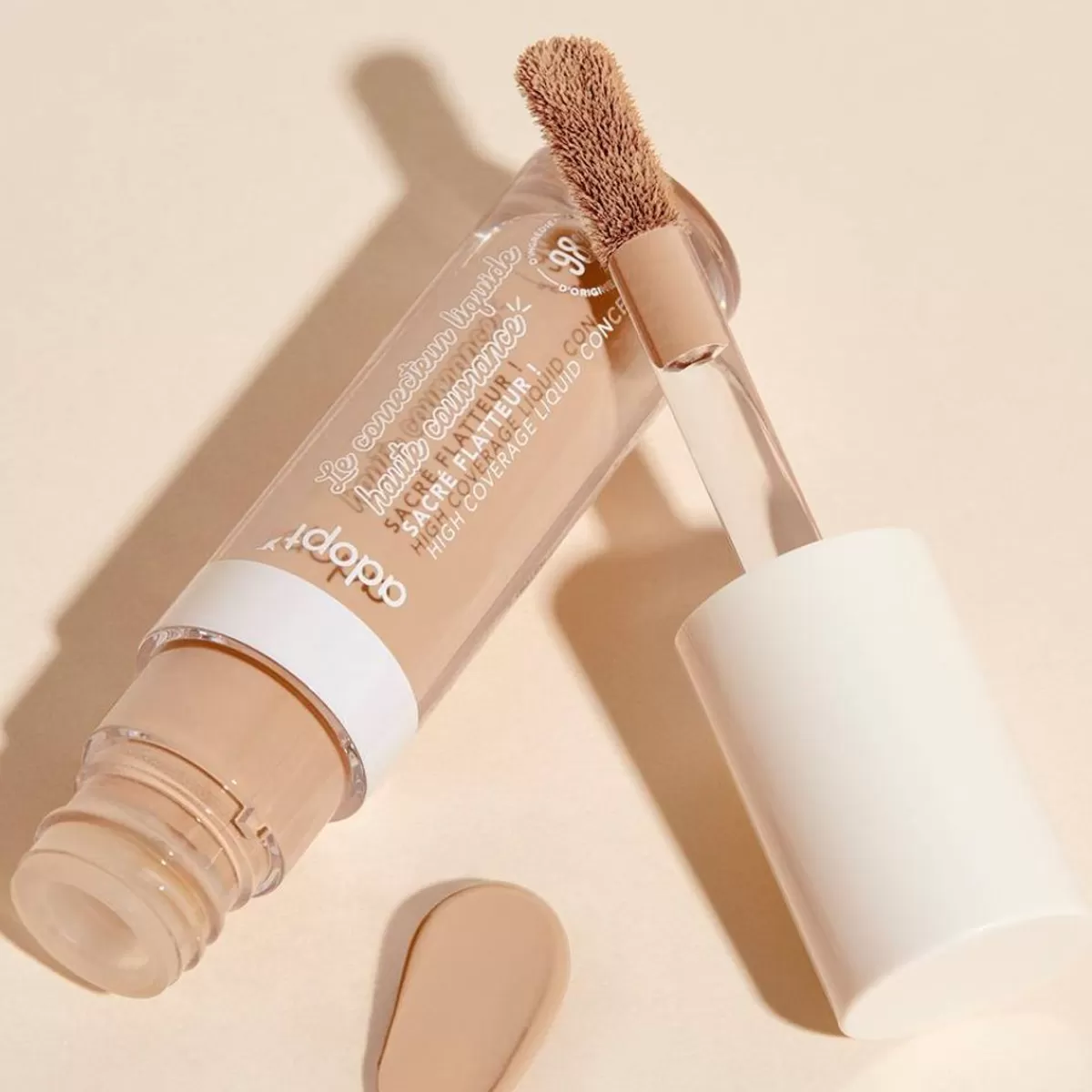 Découvrez le Sacre Flatteur - Anti-Cernes & Correcteur Lumière pour un teint unifié naturellement