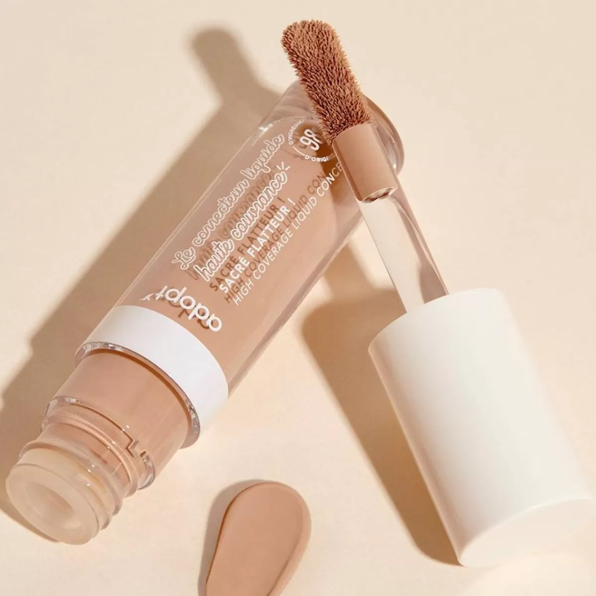 Découvrez le Sacre Flatteur - Anti-Cernes & Correcteur Lumière pour un teint unifié naturellement
