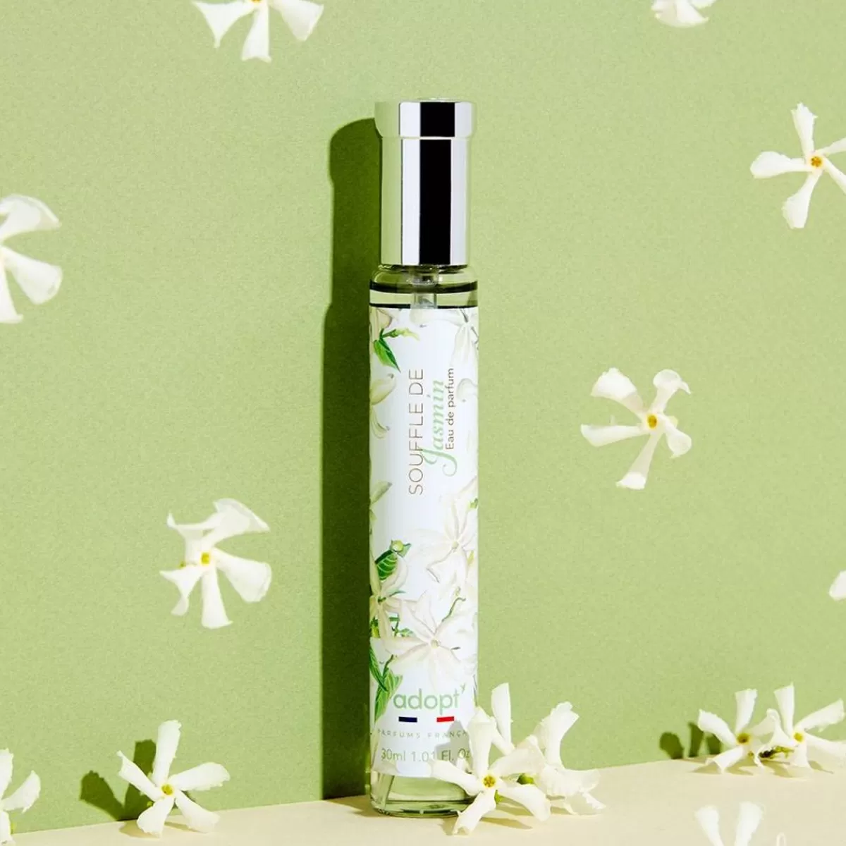 Élixir de Jasmin Blanc : Odeur Envoûtante de Fleurs Printanières Légère et Sensuelle - Un Hymne à la Féminité