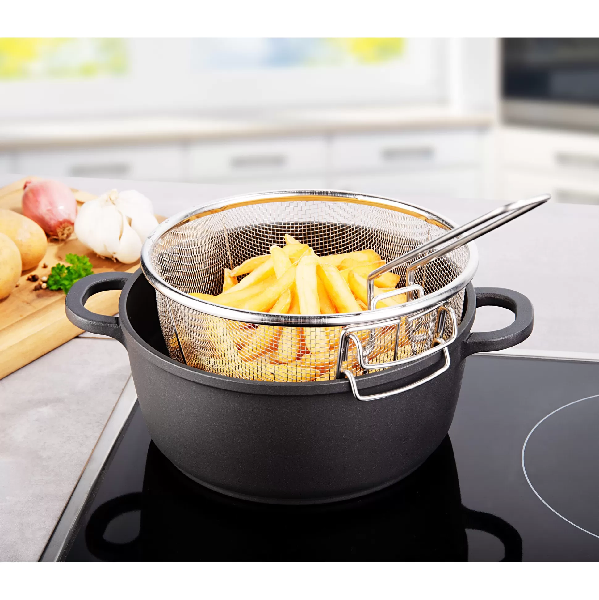 Astucieux Accessoires Culinaires : Le Panier à Friture Polyvalent de Genialo