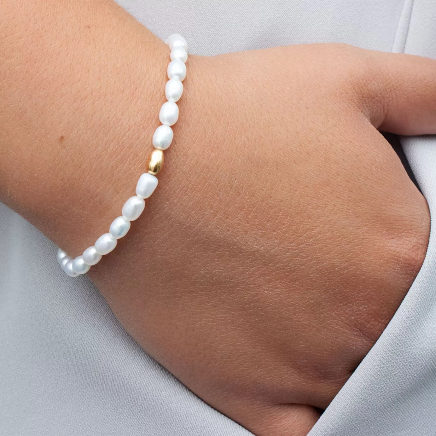 Bracelet Alchimie Vianna - Or 18 carats avec perle nacrée et perles dorées | Pièce élégante en édition limitée