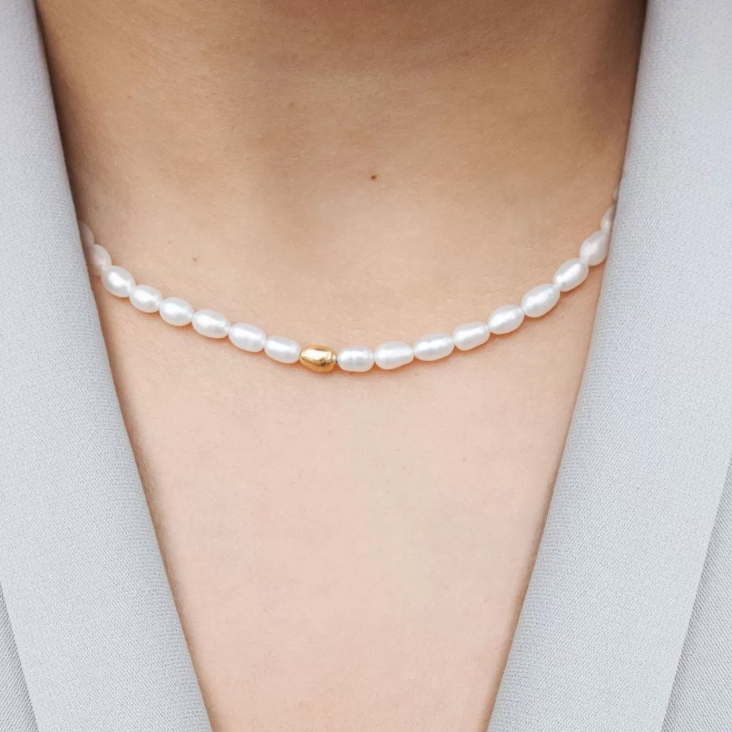 Collier Alkemistry Vianna : Or 18 carats avec perle nacrée XXL et pendentif doré - Promotion exclusive