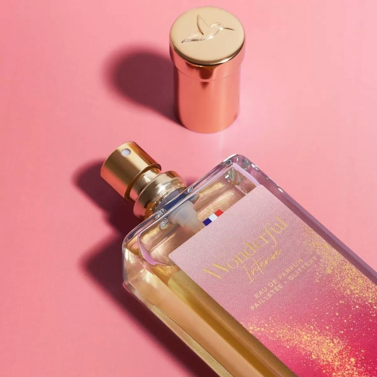 Adoptez l'Éclat Radieux - L'Essence Ultime de l'Intensité Sublime