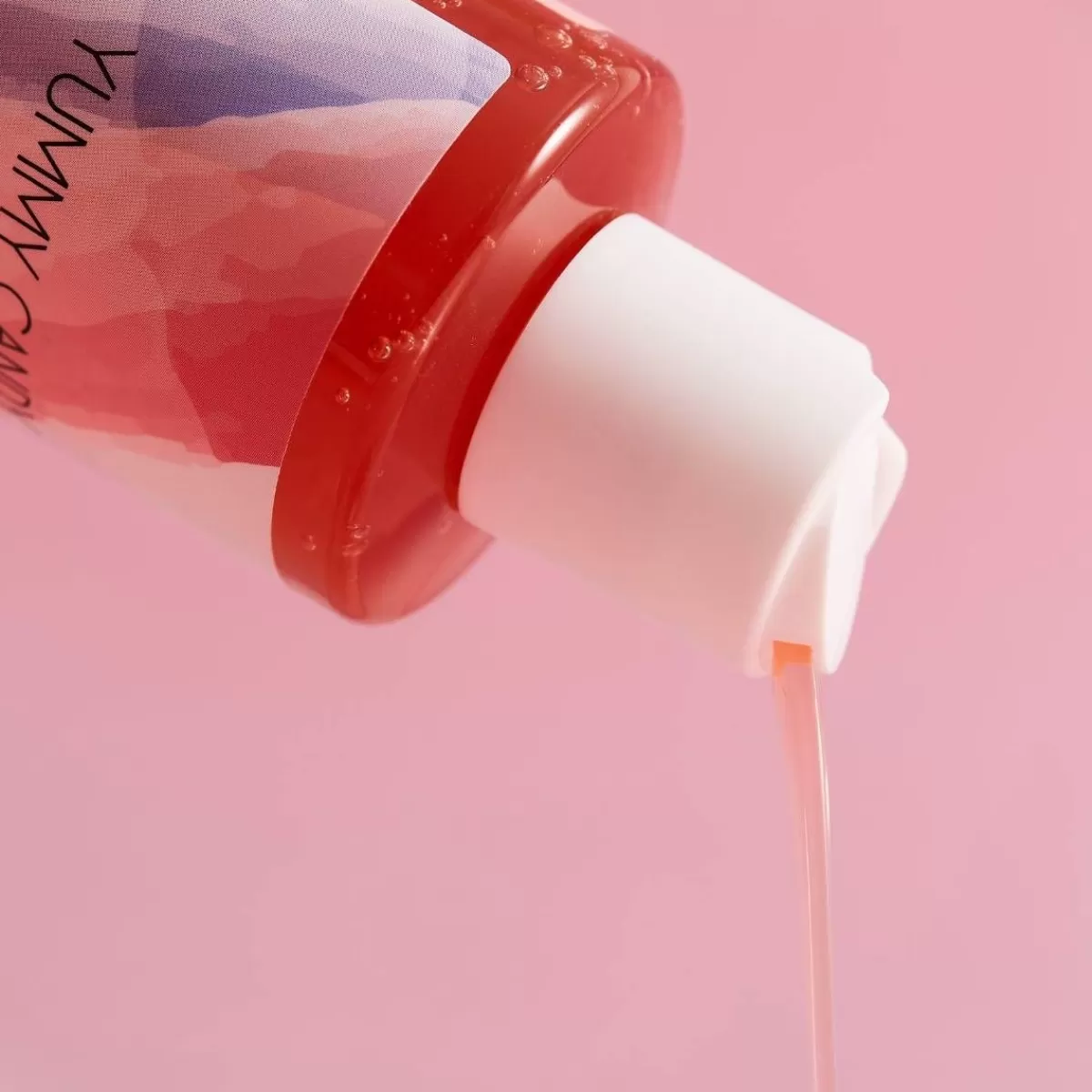 Adoptez la Douceur Fruitée de Yummy Candy - Nettoyant Visage Gourmand & Rafraîchissant 

(Alternative option) 
Craquez pour le Ritual Purifiant Yummy Candy : Un Nettoyant Peau à la Fraîcheur Irrésistible 

(Second alternative) 
Yummy Candy Cosmetics : Nettoyant Sensoriel Infusé de Délices Végétaux pour une Peau Éclatante