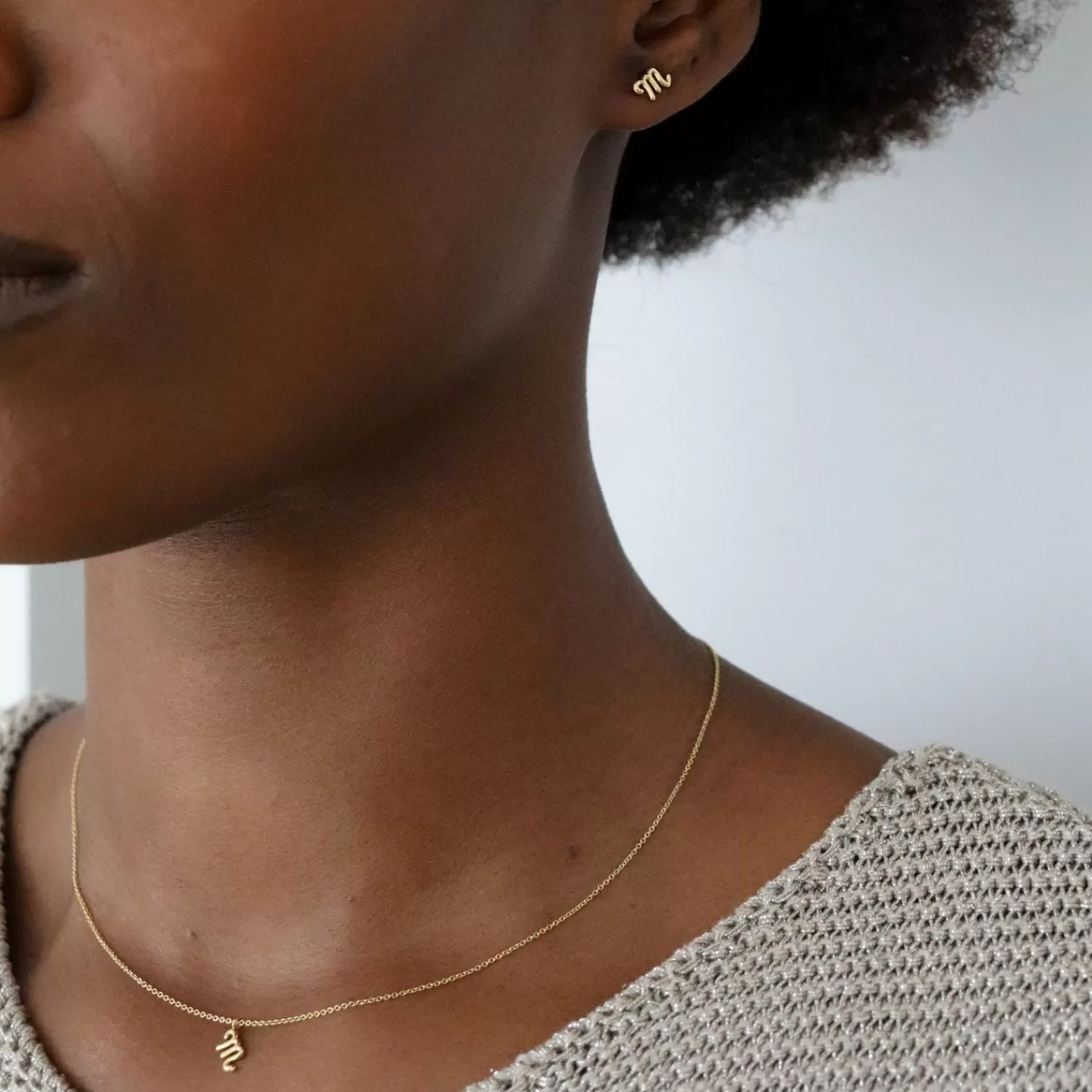 Collier Élégant Alkemistry Zodiac - Pendentif Constellation en Or 18 Carats, Pièce Exclusive Nouvelle Collection