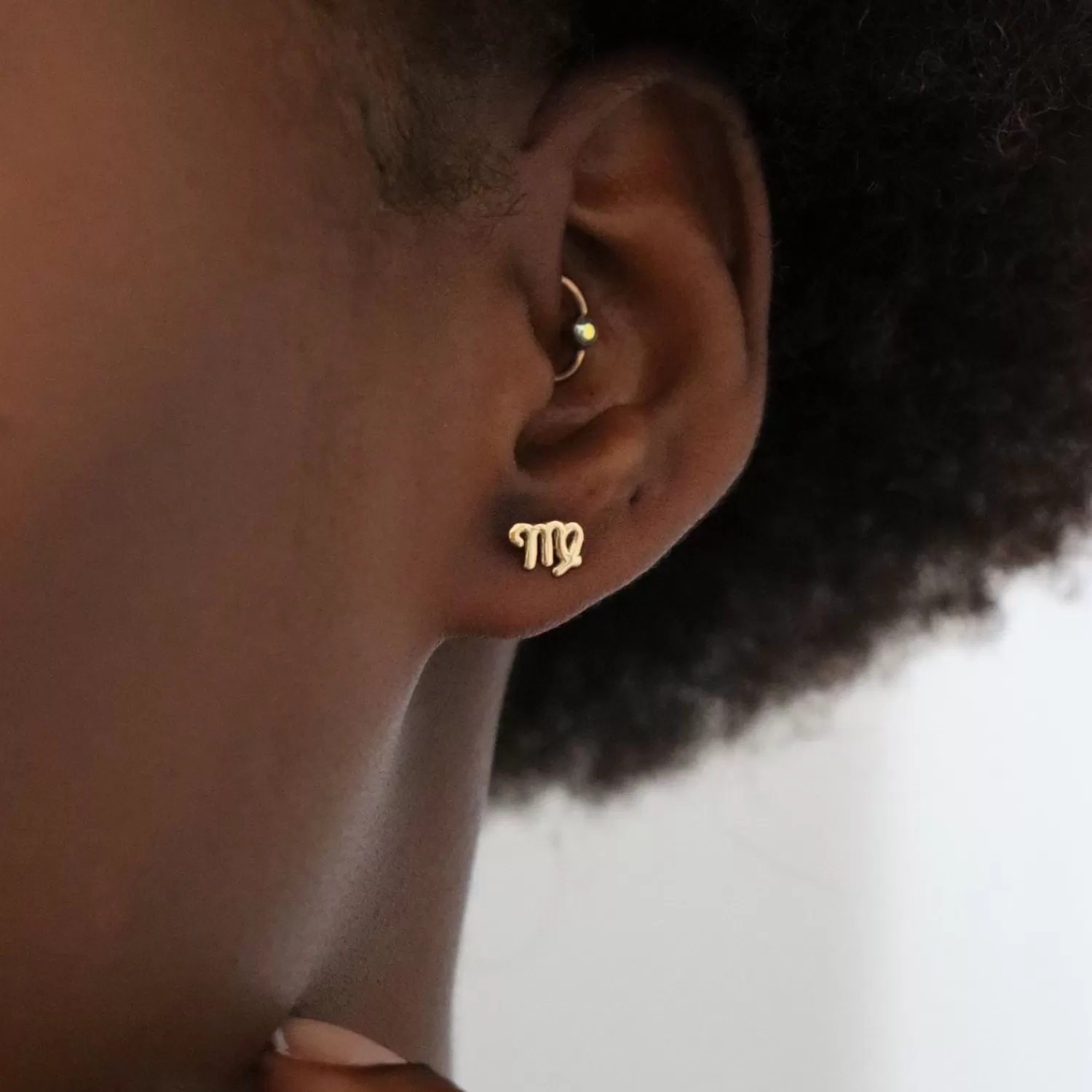 Boucle d'Oreille Étoile du Zodiaque en Or 18 Carats – Création Unique Alkemistry, Style Astral Élégant